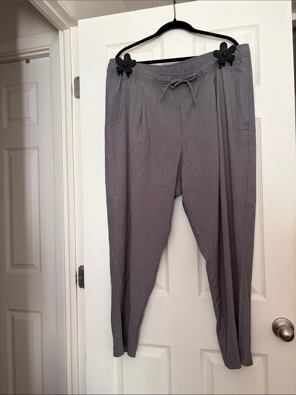 Old Navy High-Waisted Billie Straight Ankle Trouser
